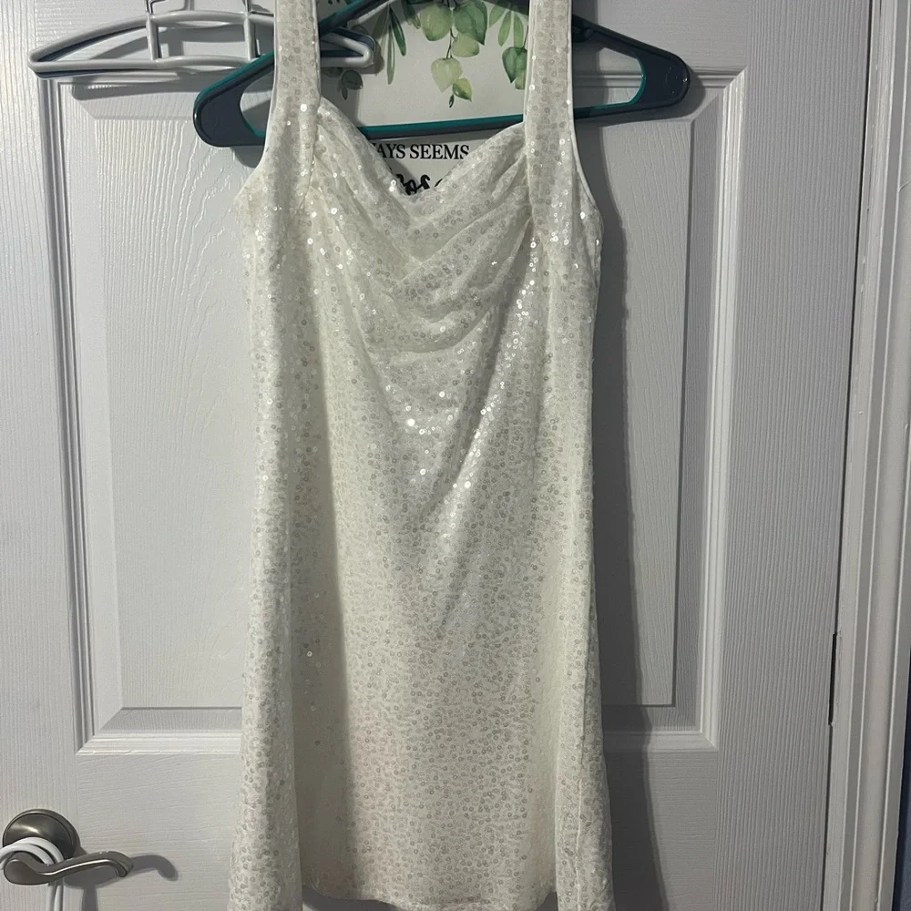 Cider White Iridescent Sequin Top - Picture 2 of 6
